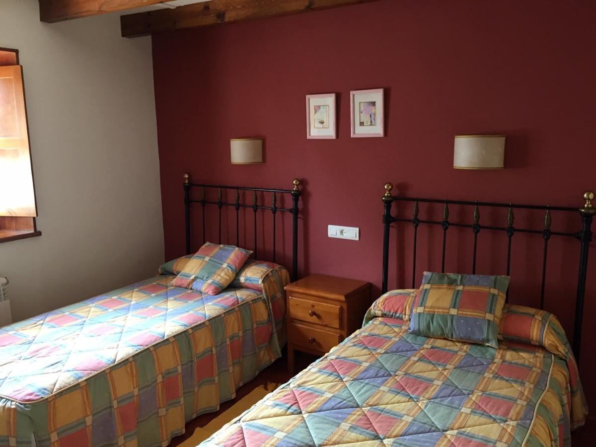 Apartamentos El Cueto De Los Collado Villanueva de Pria Luaran gambar