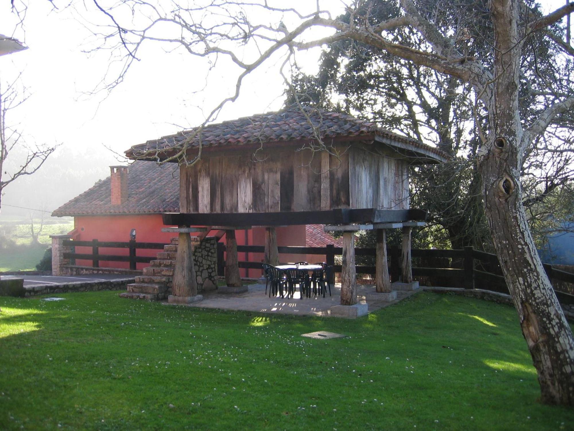 Apartamentos El Cueto De Los Collado Villanueva de Pria Luaran gambar