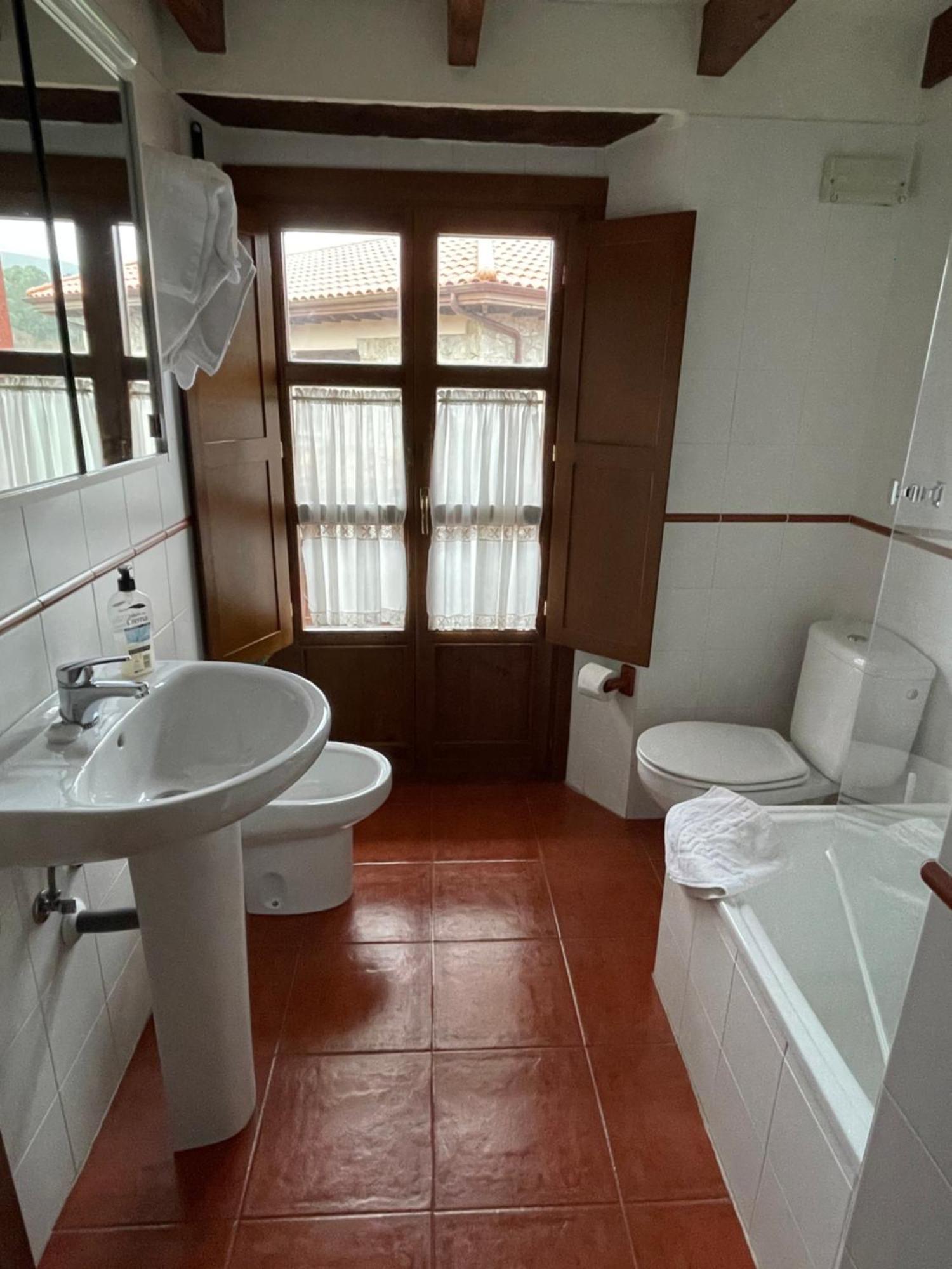 Apartamentos El Cueto De Los Collado Villanueva de Pria Luaran gambar