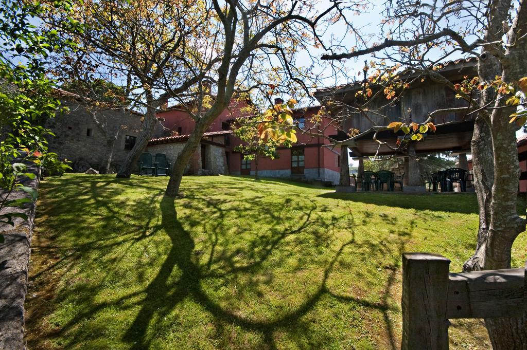 Apartamentos El Cueto De Los Collado Villanueva de Pria Luaran gambar