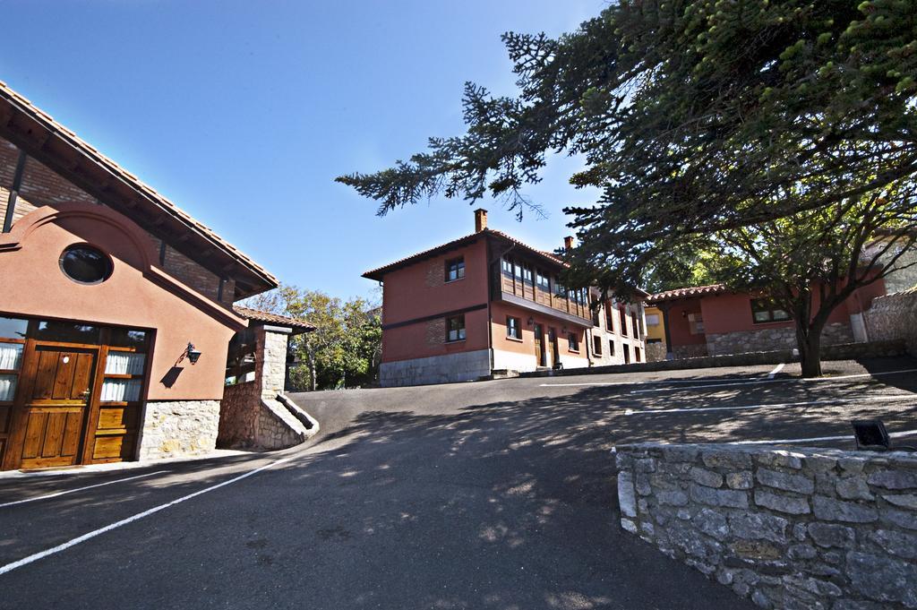 Apartamentos El Cueto De Los Collado Villanueva de Pria Luaran gambar